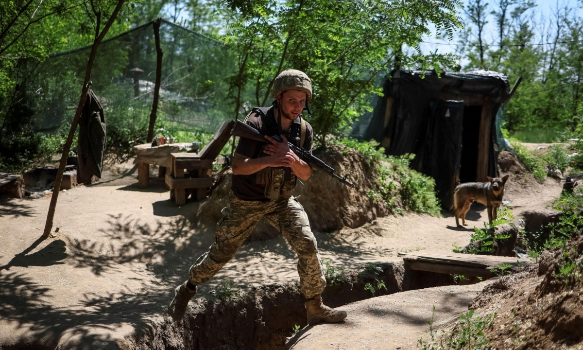 Cánh cửa ngoại giao Nga-phương Tây chưa khép lại bất chấp cuộc chiến ở Ukraine